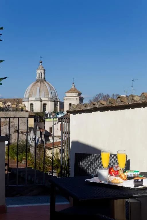 Navona Palace Luxury Inn