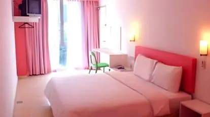 YY38 Hotel