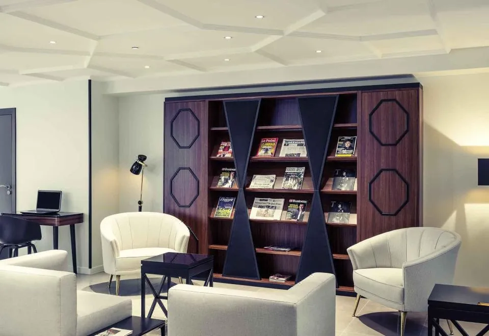 Mercure Paris Arc de Triomphe Wagram