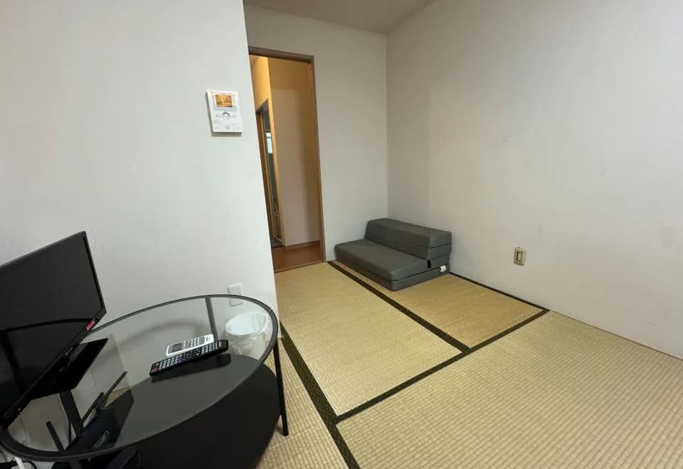 Higashimikuni House