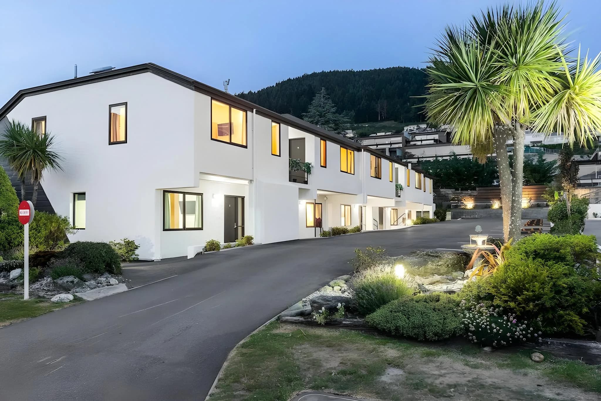 Amity Serviced Apartments