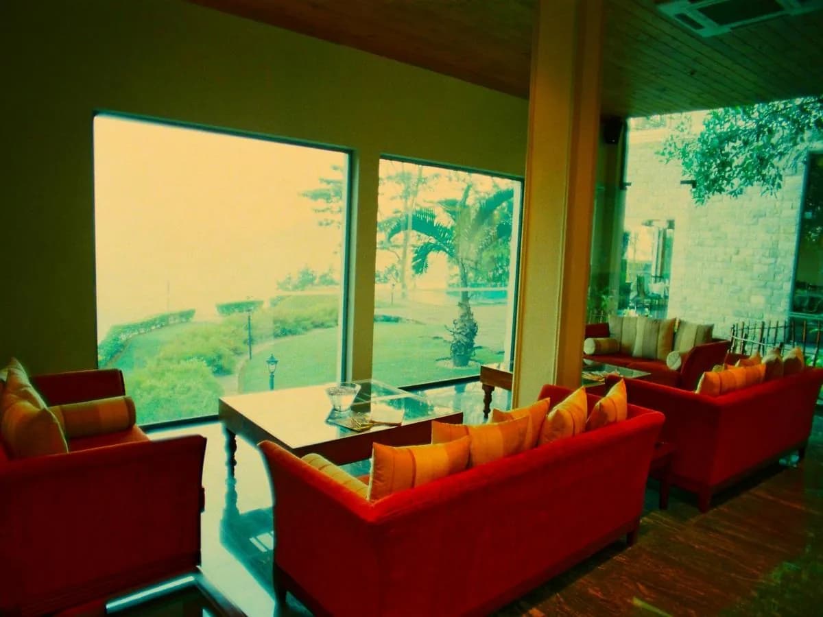 Randholee Resort & Spa