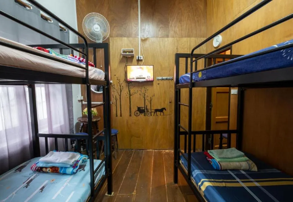 Sip N' Camp - Hostel