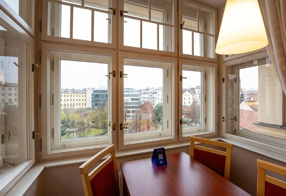 EA Hotel Julis