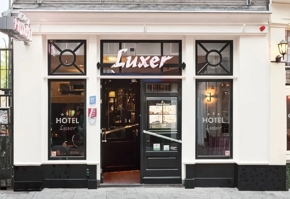Hotel Luxer