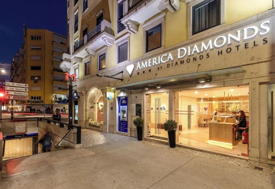 America Diamonds Hotel & Sushi Bar