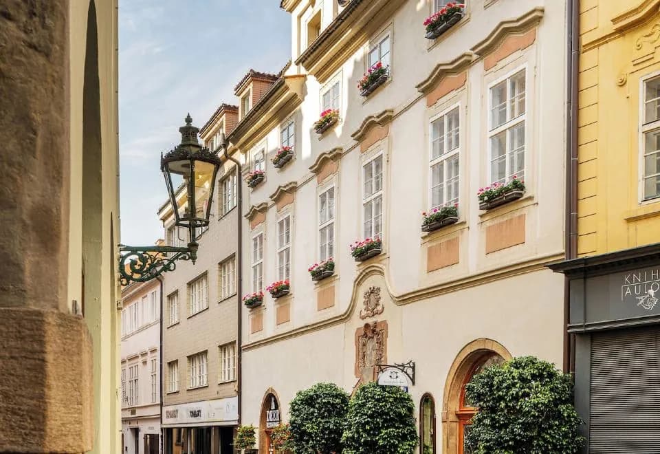 Iron Gate Hotel & Suites Prague by Bhg