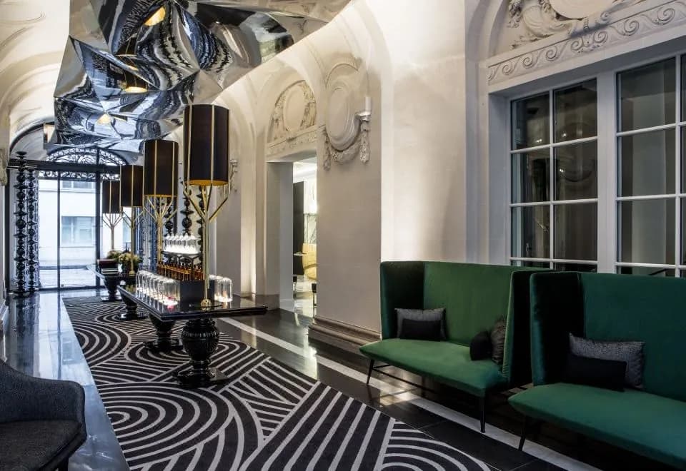La Clef Champs-élysées Paris by The Crest Collection