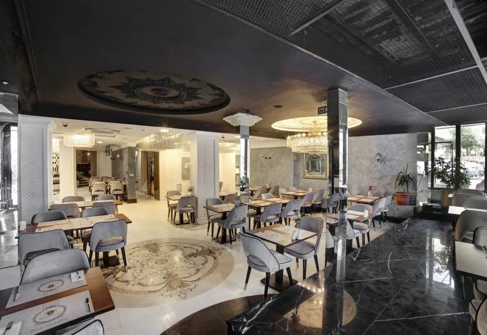 White Monarch Hotel