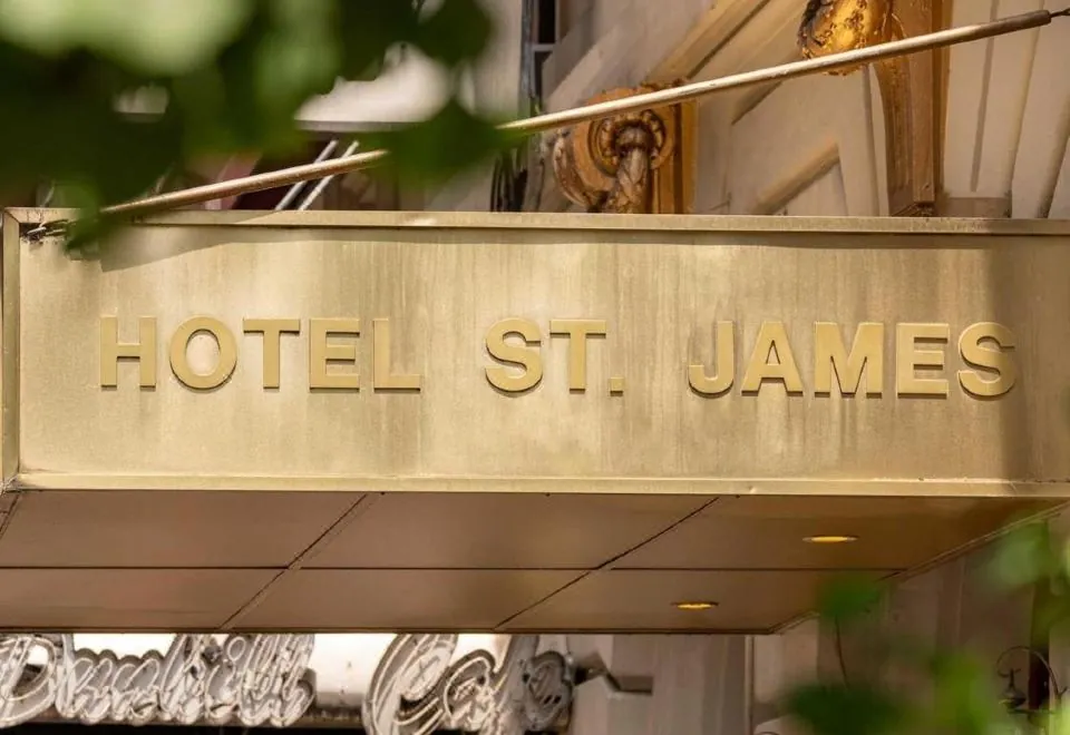 Hotel St. James