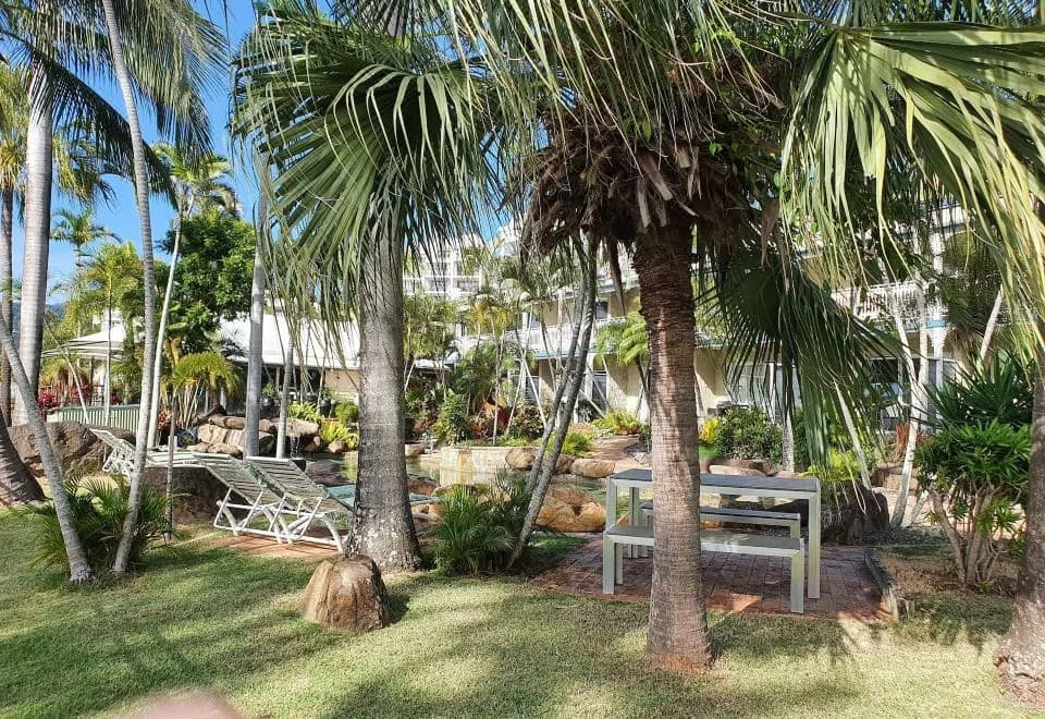 Colonial Palms Motor Inn