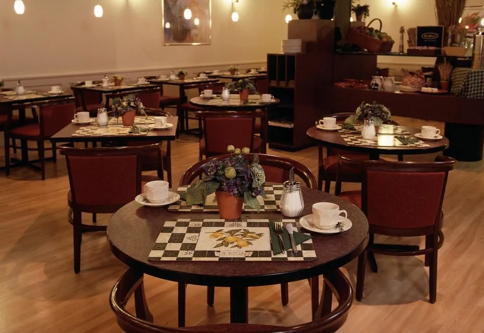 Best Western DAM Square Inn