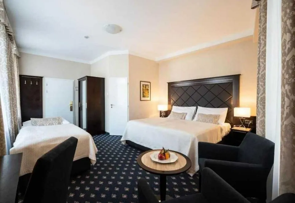 Pytloun Old Armoury Hotel Prague, Stará Zbrojnice
