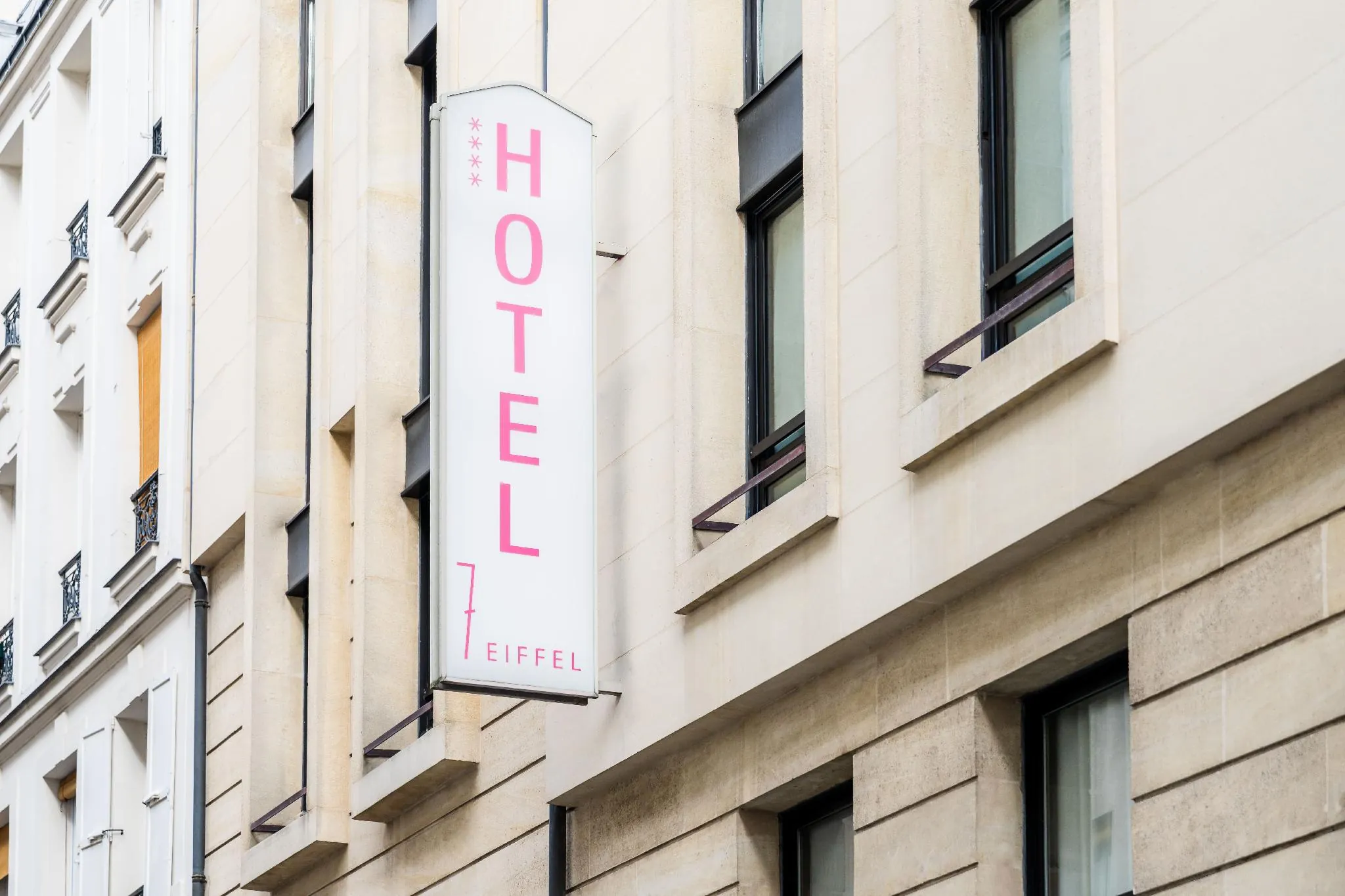 Le 7 Eiffel Hotel