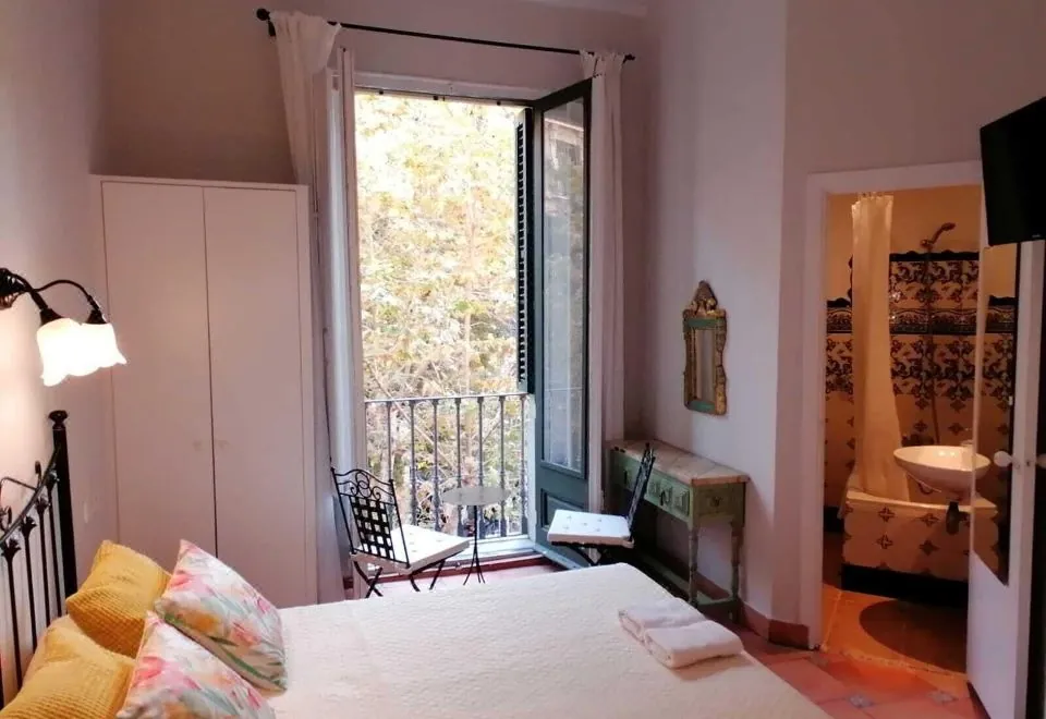 Casa Consell Gran Via, Guest House