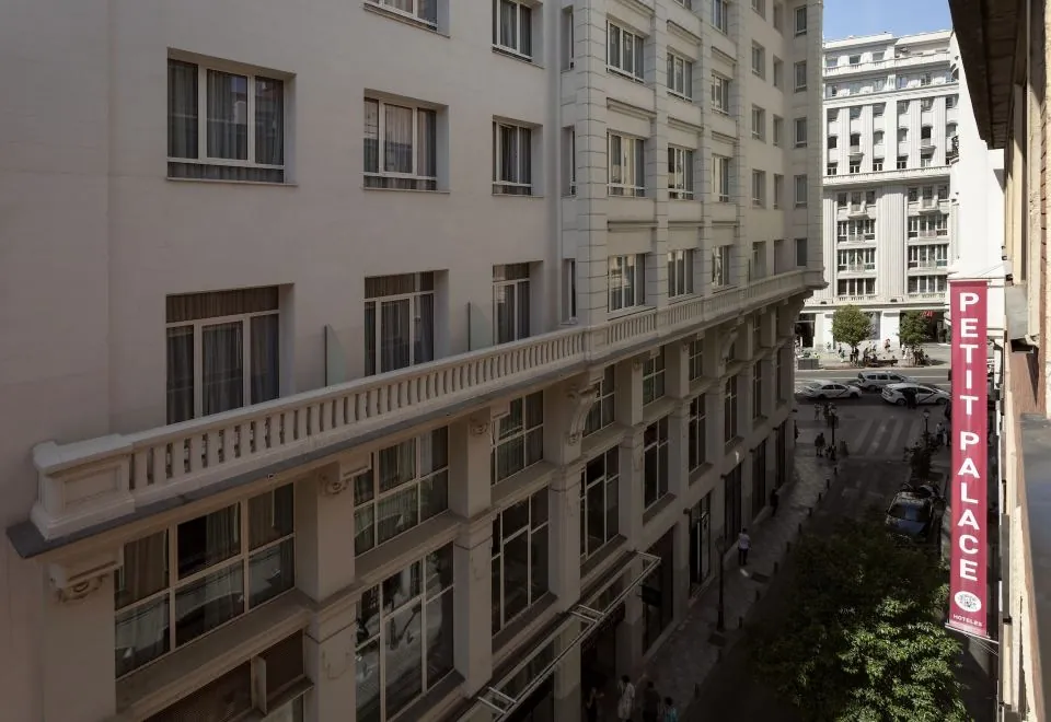Petit Palace Cliper-Gran Vía