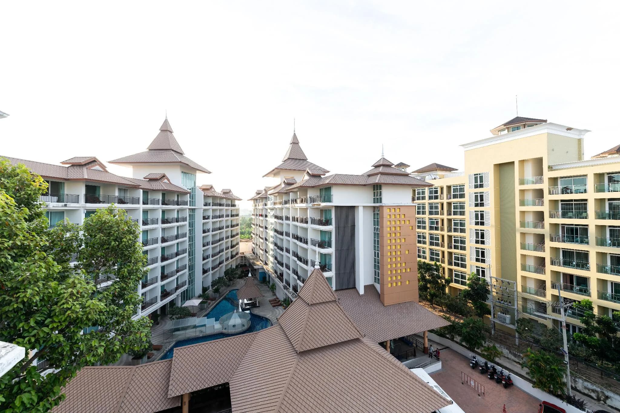 Crystal Luxury Hotel