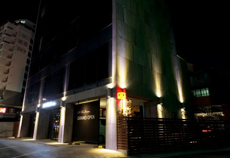 La Villa Hotel