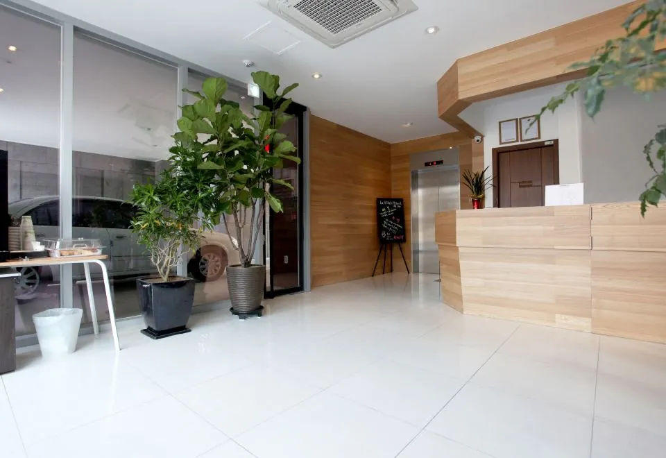 La Villa Hotel
