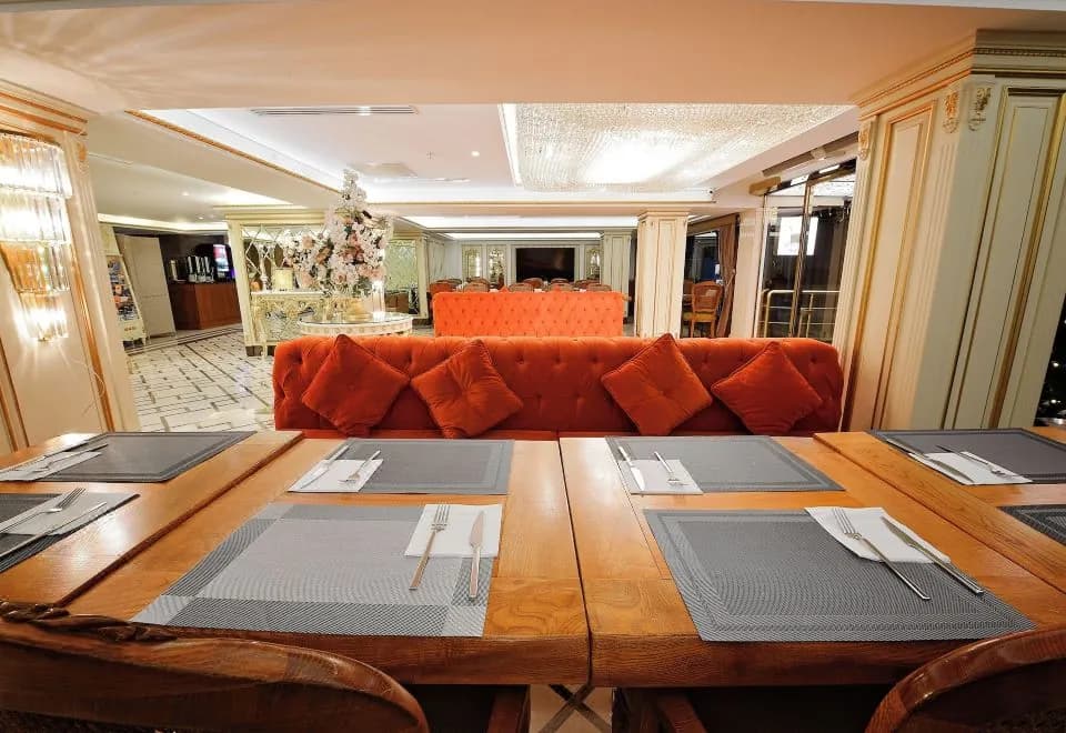 Grand Marcello Hotel
