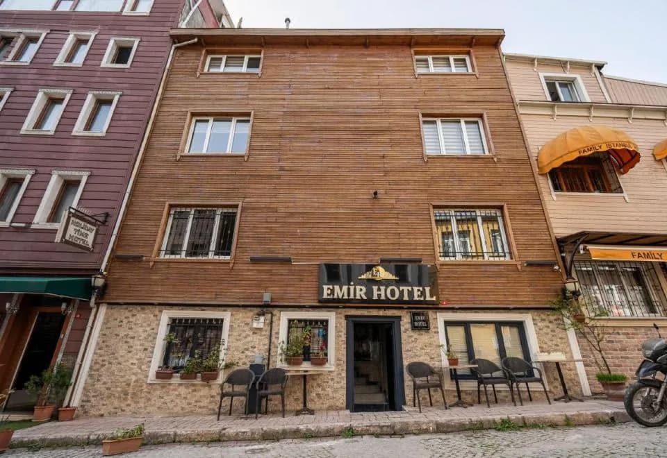 Hotel Emir