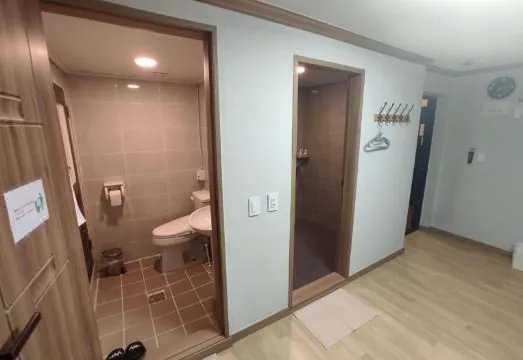 Y's House