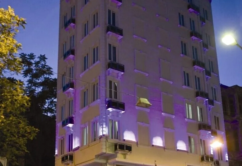 Grand Liza Hotel