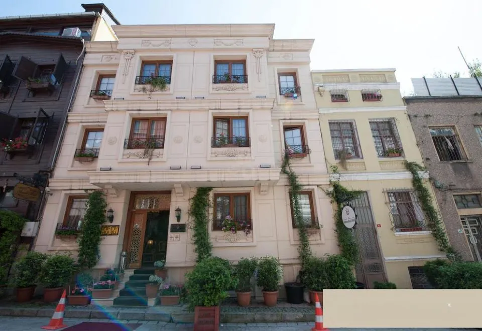 Sultans Royal Hotel