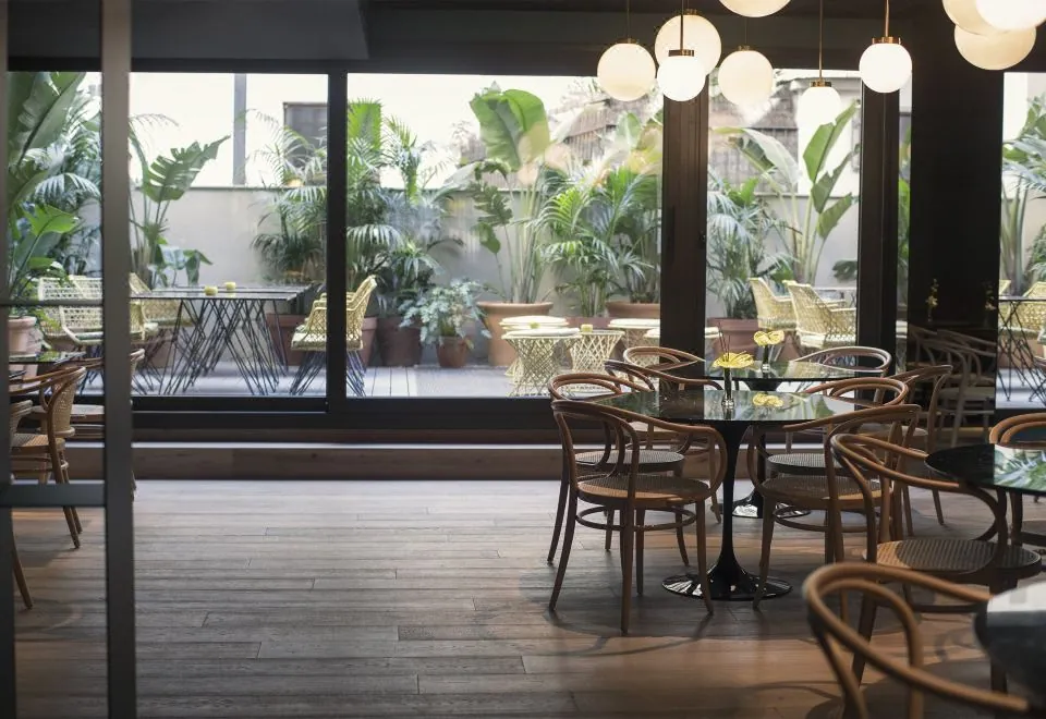Yurbban Trafalgar Hotel
