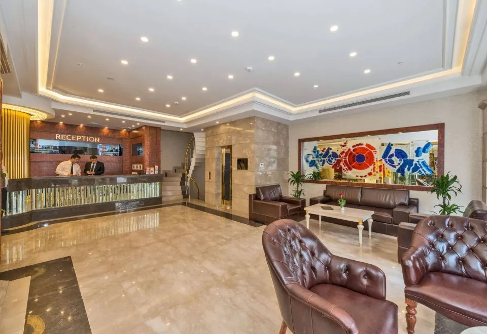 Glorious Hotel