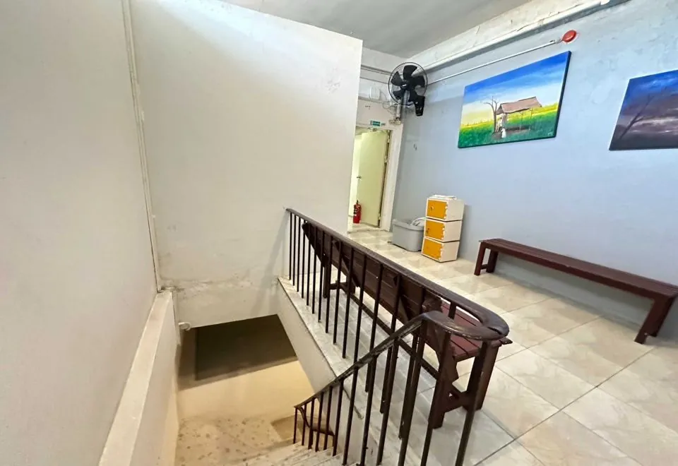 Gotum Hostel 2 & Money Exchange
