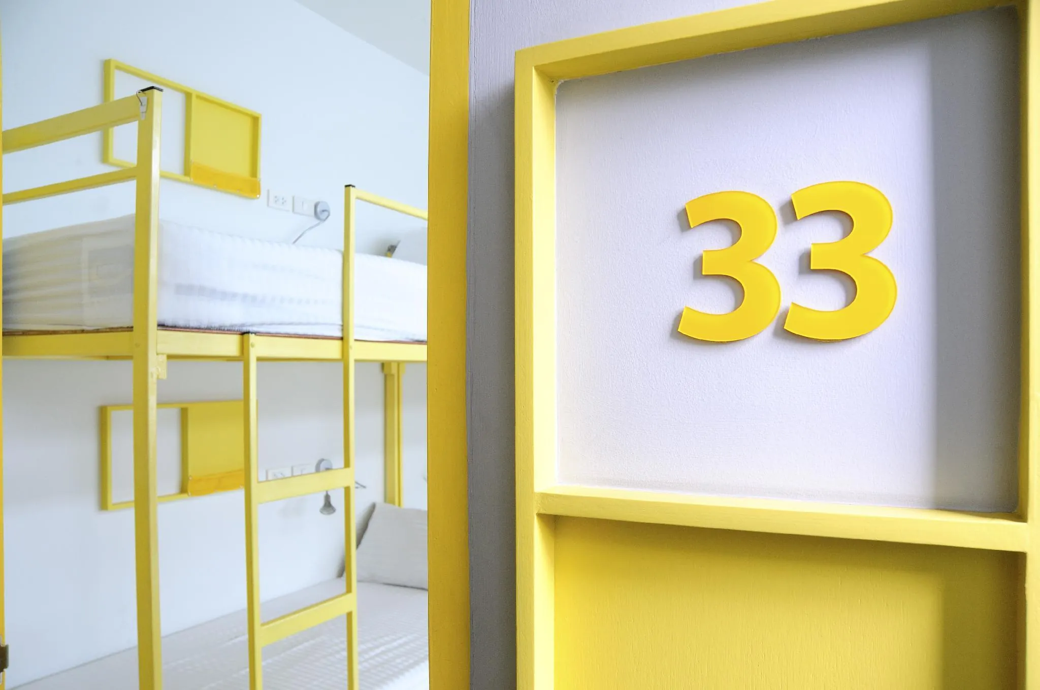 Jellybean Ezy Hostel Sathorn