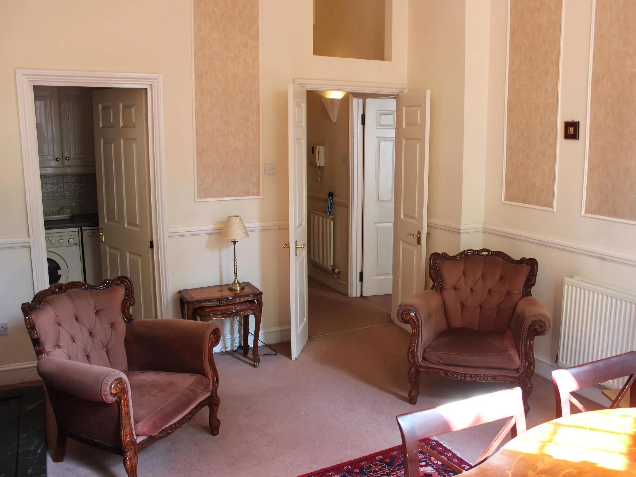 Kensington Court ApartHotel