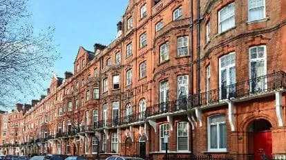 Kensington Court ApartHotel