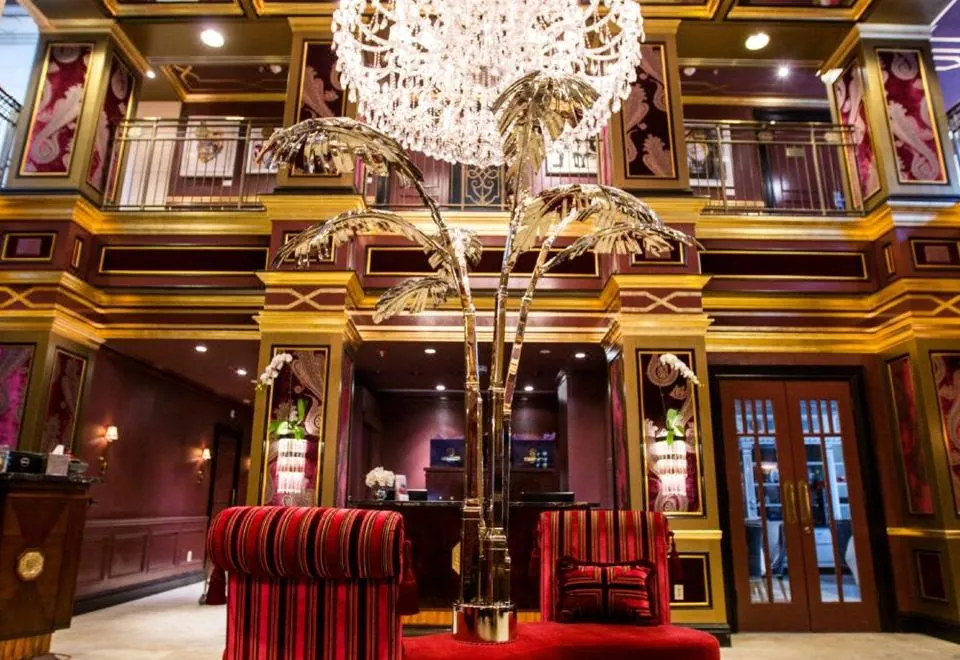 Windsor Arms Hotel