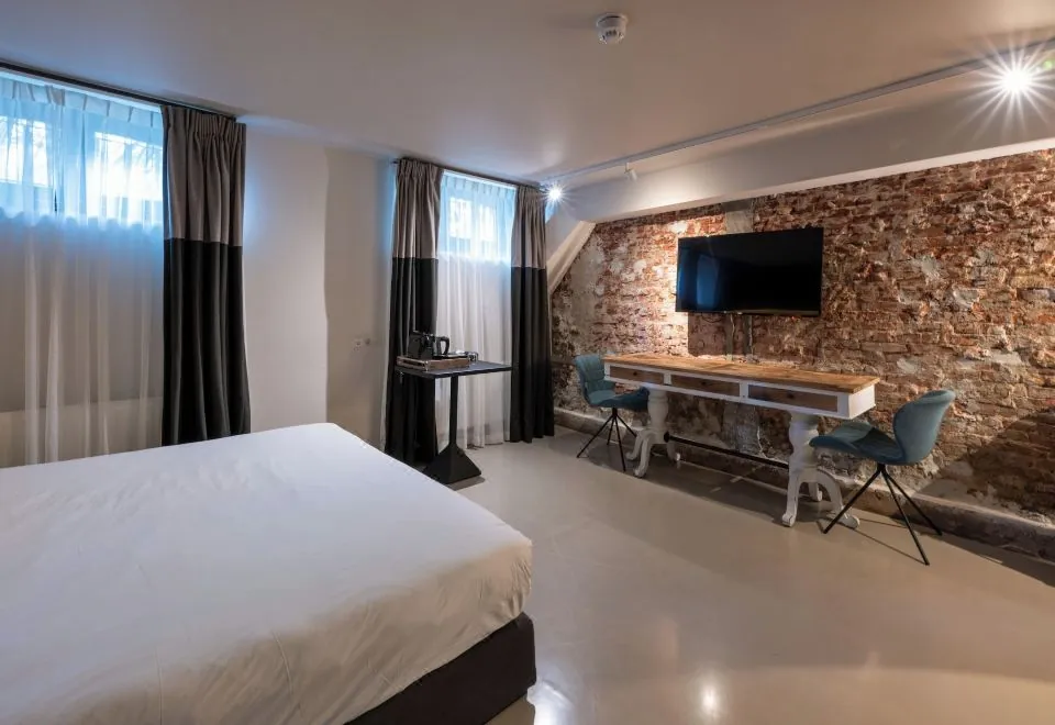 PH Hotel Oosteinde
