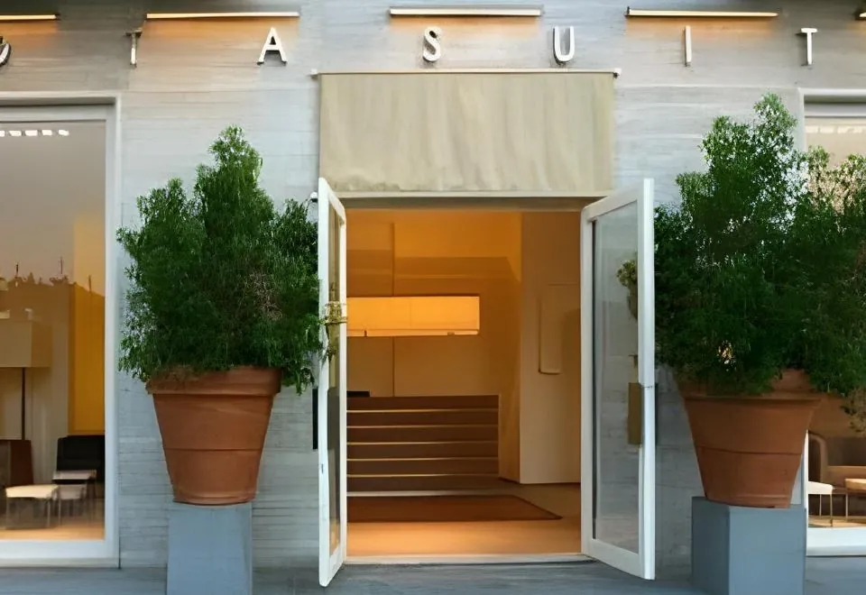 Rota Suites