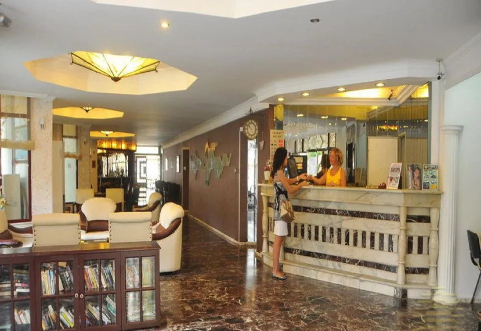 Azak Hotel