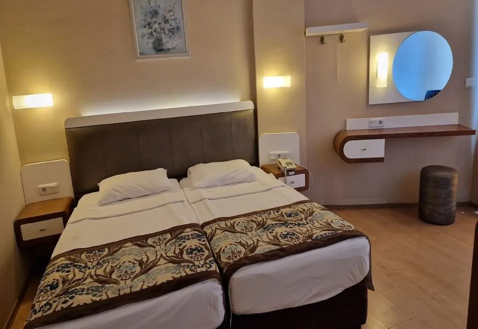 Azak Hotel