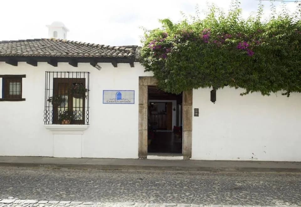 Casa Encantada by Porta Hotels