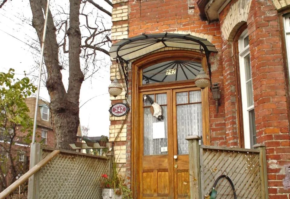 Pimblett's Downtown Toronto B&B