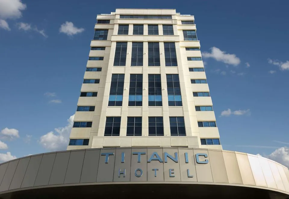 Titanic Business Kartal