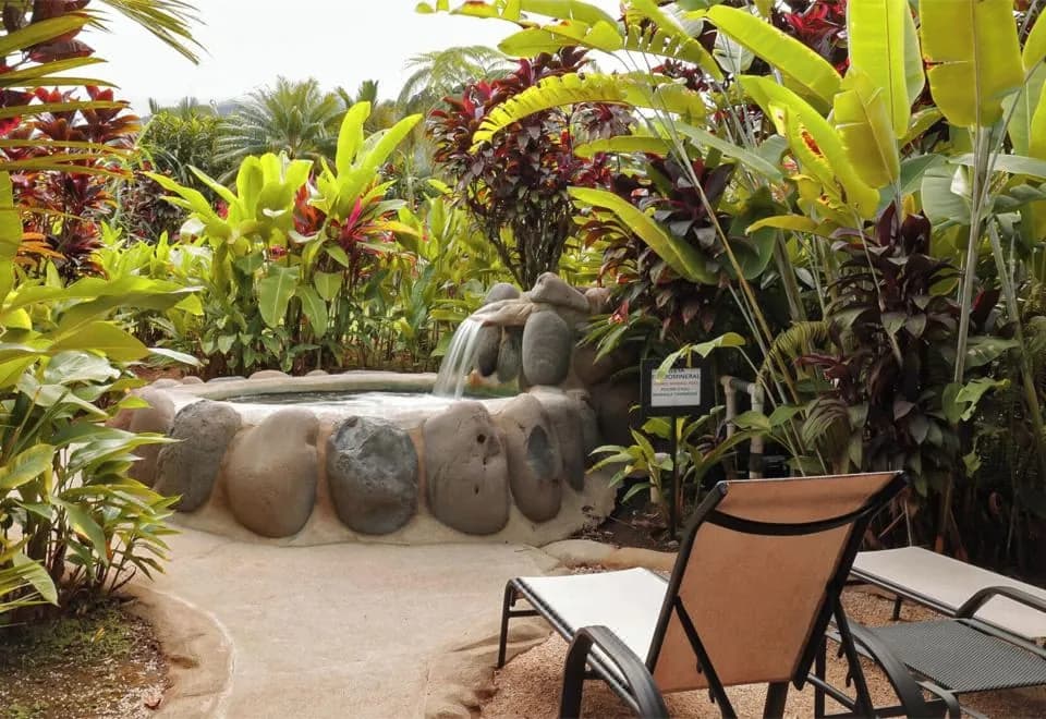 Volcano Lodge, Hotel & Thermal Experience