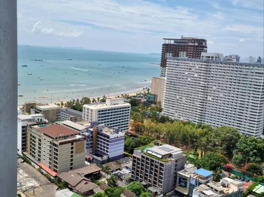EDGE Central pattaya near walking street