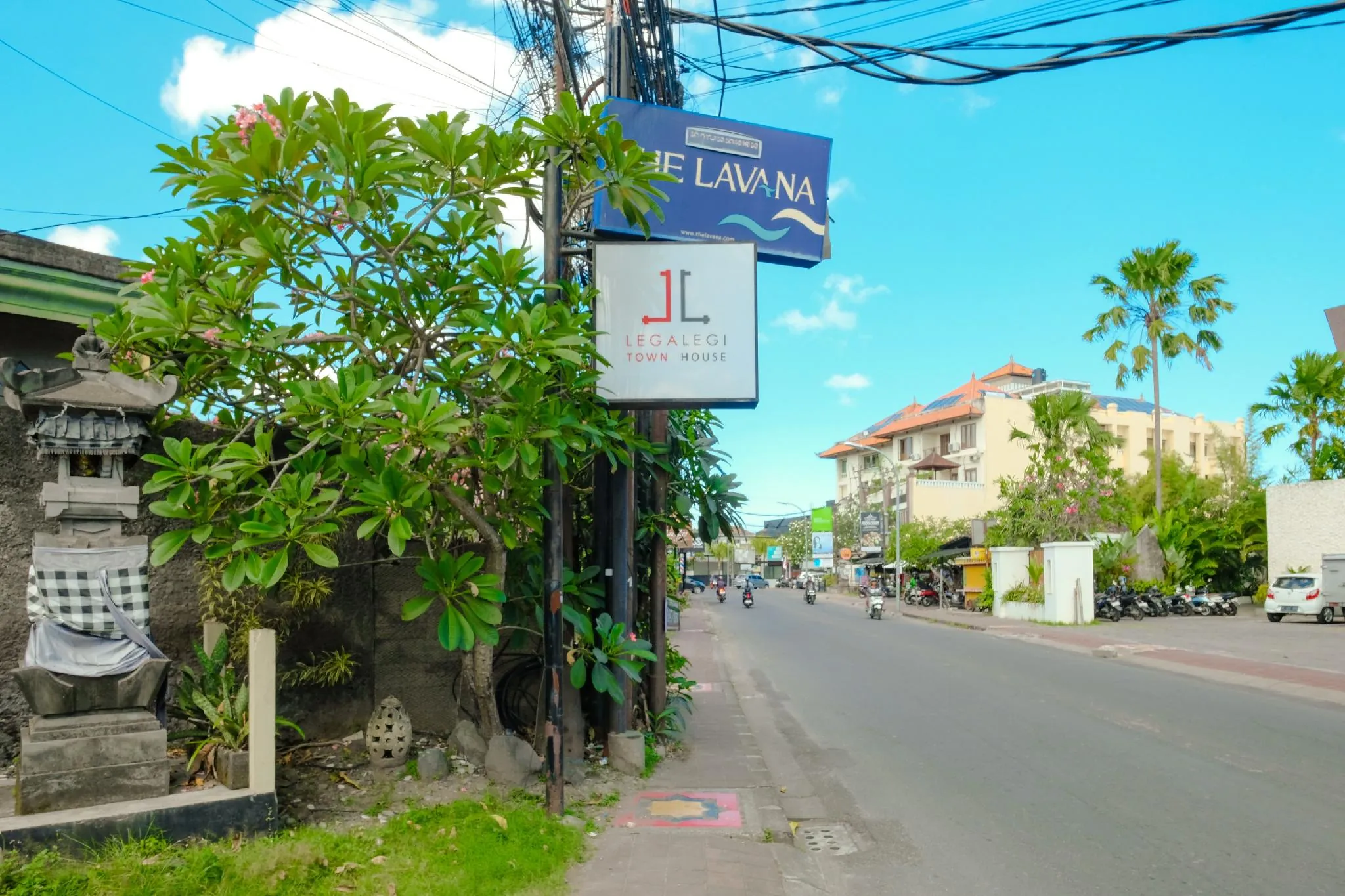 Lega Legi Town House Seminyak by The Lavana