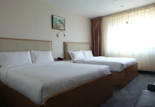 LIC Plaza Hotel