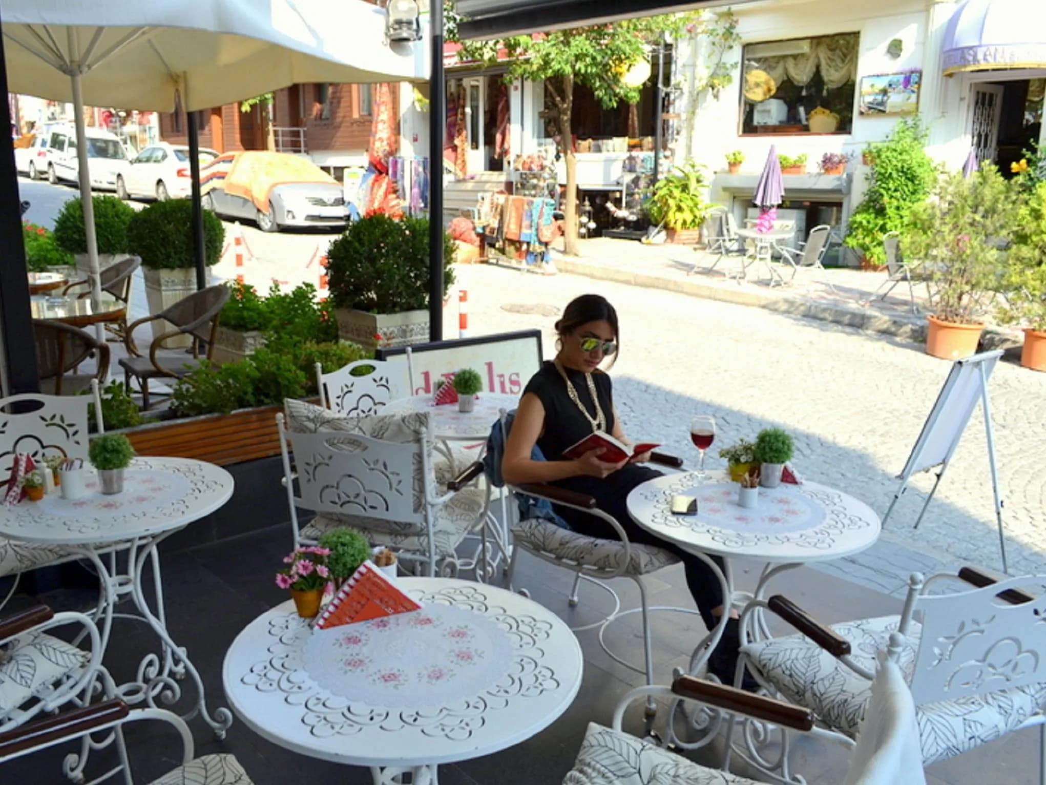 Divalis Hotel