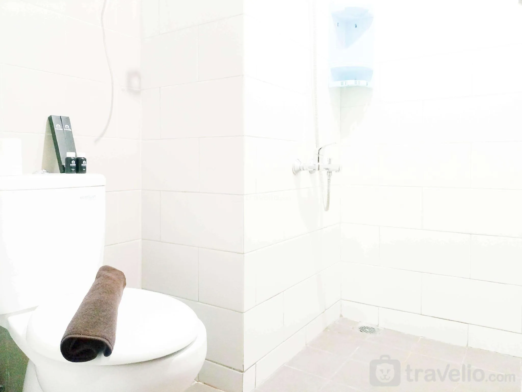 Cozy Studio at Taman Melati Sinduadi By Travelio