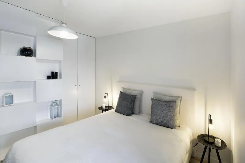 JR Studios & Suites