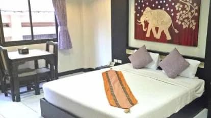 Zip Hotel & Restaurant